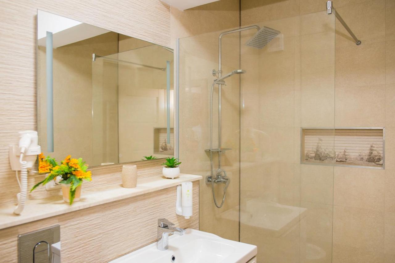 Golden Shell Apartment Mamaia Nord Navodari Exterior photo